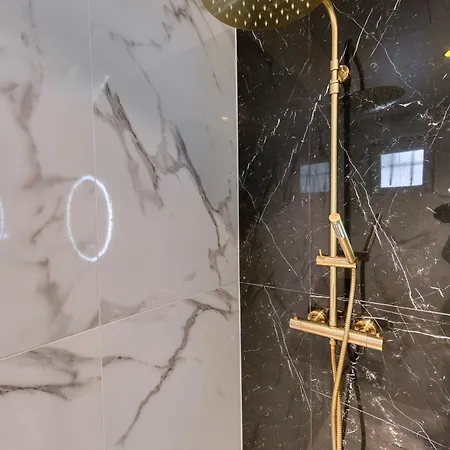 Appartamento Charme Royal - Louis Xv - Metro 13